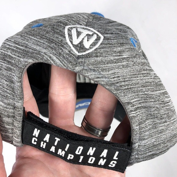 ELITE EIGHT 2017 Hat StrapBack Locker Room DIVISION II NCAA MENS BASKETBALL OSFM - Picture 9 of 14